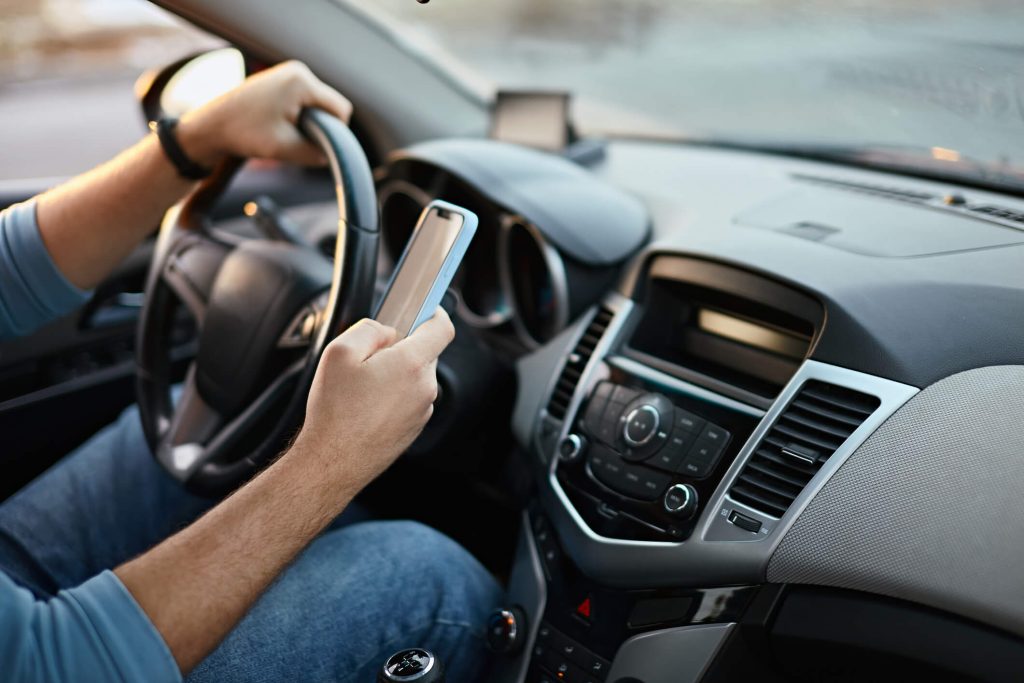 Hyundai Wants to Fight Distracted Driving by Disabling Smartphones