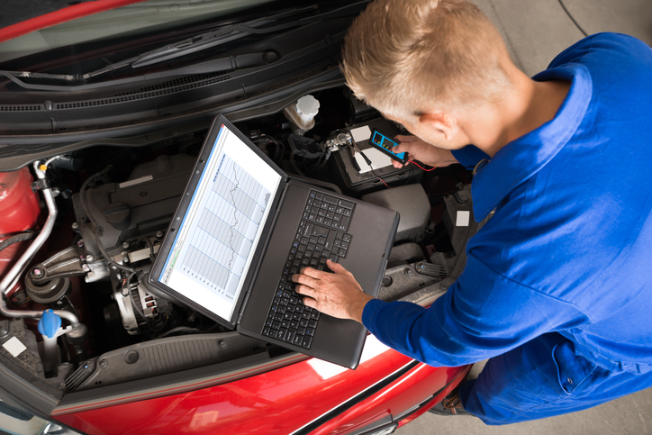 Professionals With Auto Mechanic Training Use TSBs as Diagnostic Tools