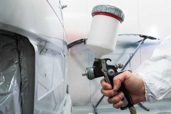 Clean spray guns to prevent paint from mixing together