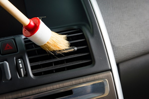 5 Brushes Commonly Used in Professional Automotive Detailing