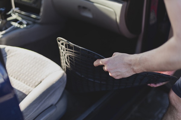 Rubber mats can help protect the interior of a car from salt stains