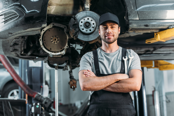 4 Clothing Items Every Mechanic Needs In Their Auto Career