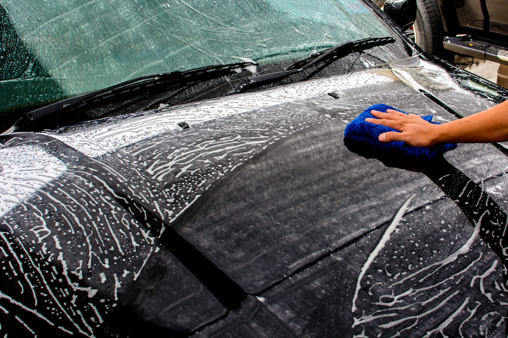 Wax vs. Compound in Auto Detailing Careers