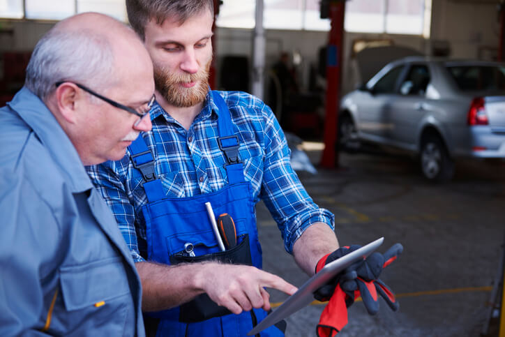 Auto Parts Training Graduate assisting a customer