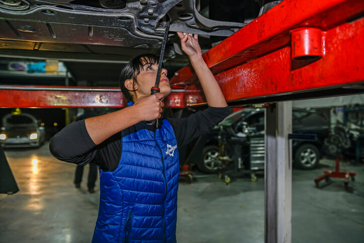 Shocks vs Struts: What New Automotive Technicians Need to Know