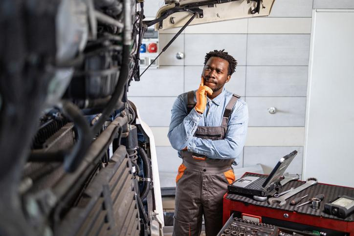 A future mechanic diagnosing a fuel delivery problem in a workshop