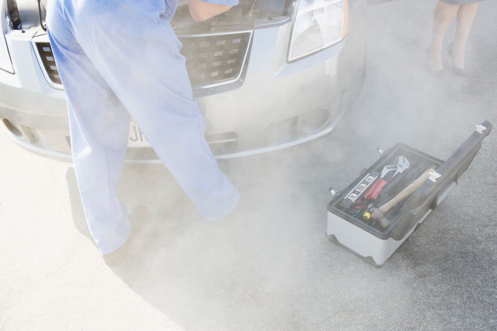 Vacuum Leak Diagnosis: How Smoke Tests and Fuel Trims Find Hidden Air Leaks