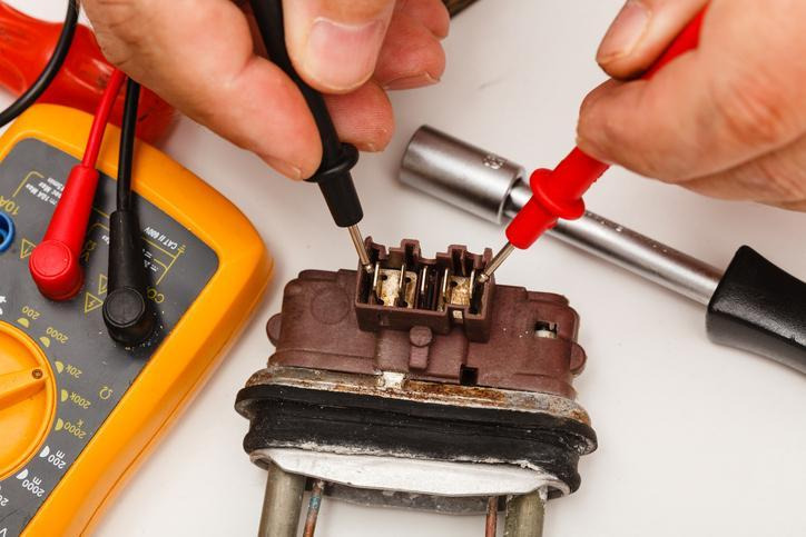 Blower Motor Resistor Problems: Why Cabin Fans Lose Speeds